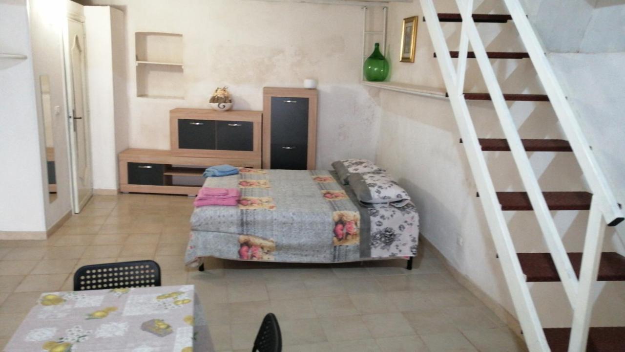 Casa Vacanze Battista 46 Grottaglie Dış mekan fotoğraf